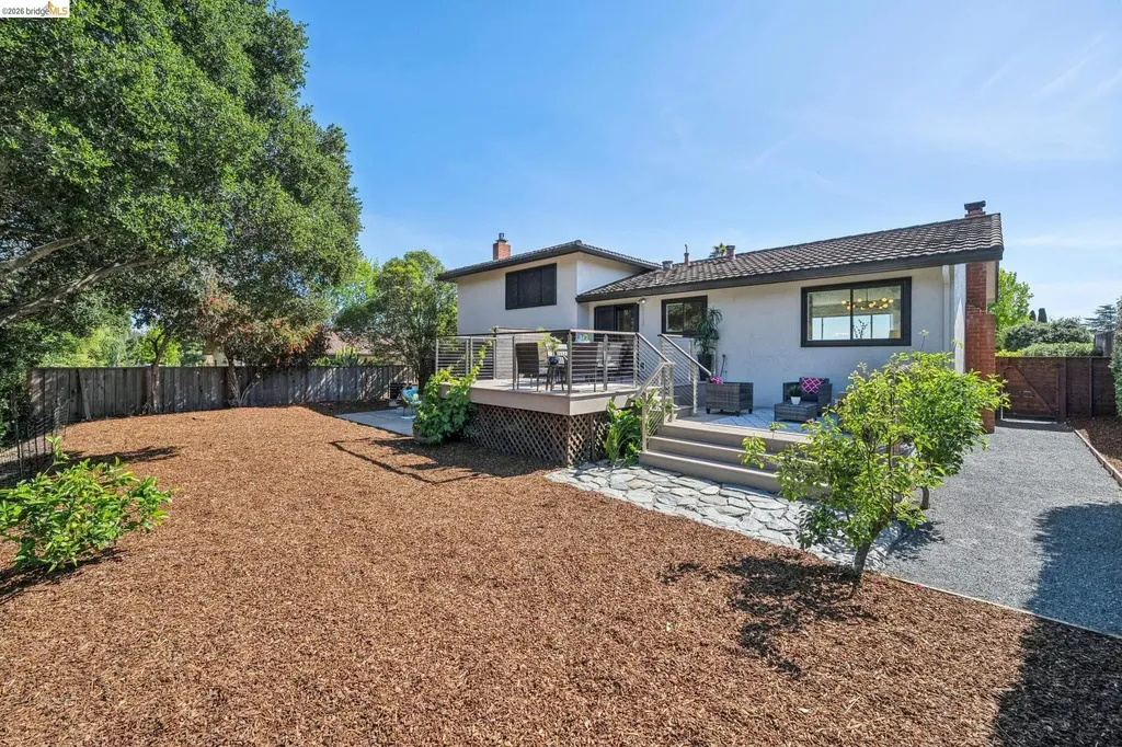 7900 Hansom Drive Oakland CA 94605
