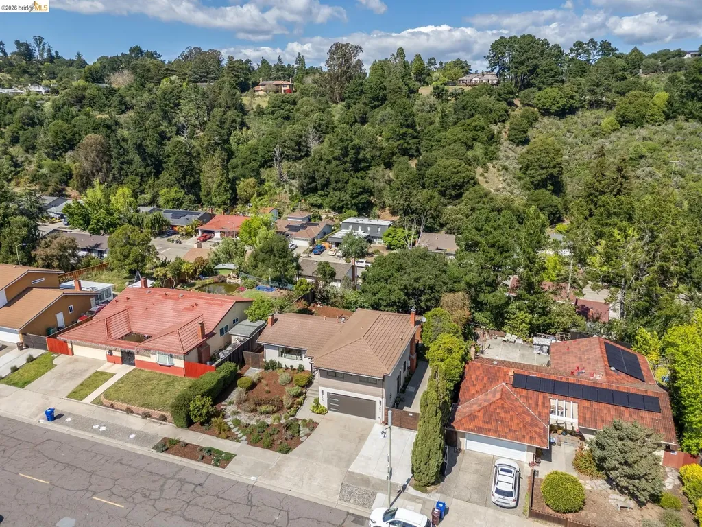 7900 Hansom Drive Oakland CA 94605