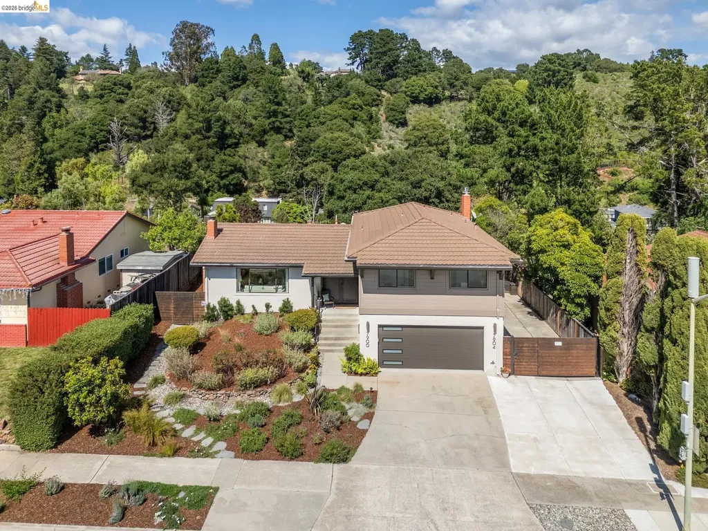 7900 Hansom Drive Oakland CA 94605