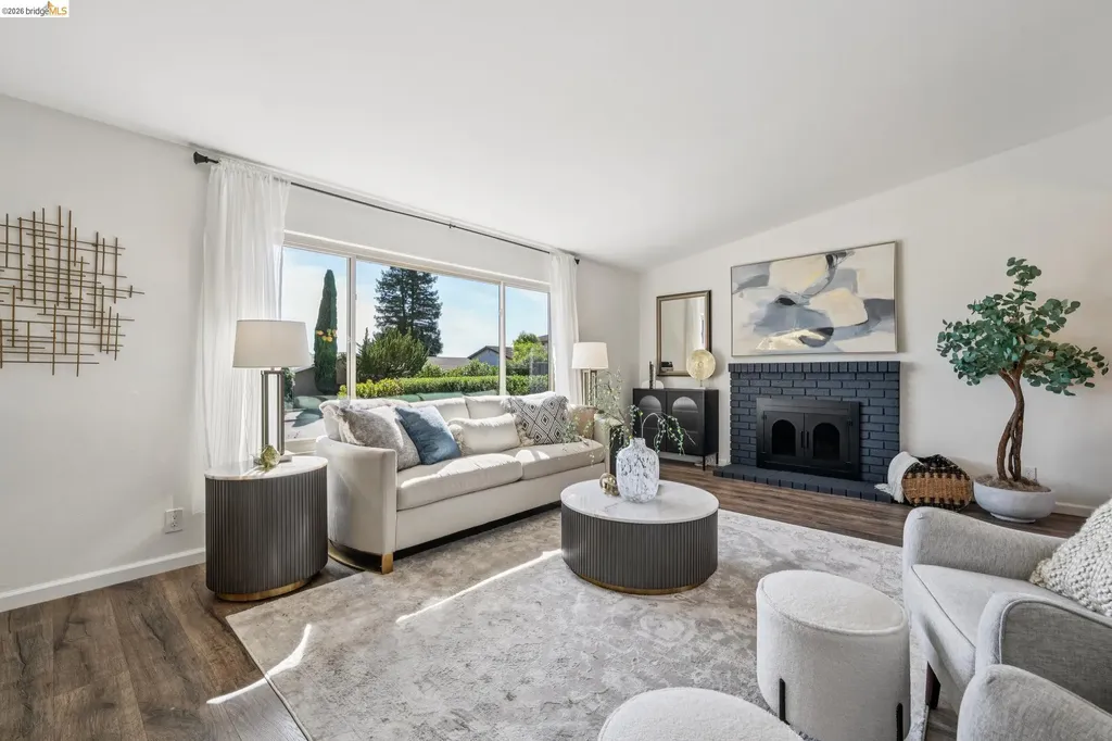 7900 Hansom Drive Oakland CA 94605