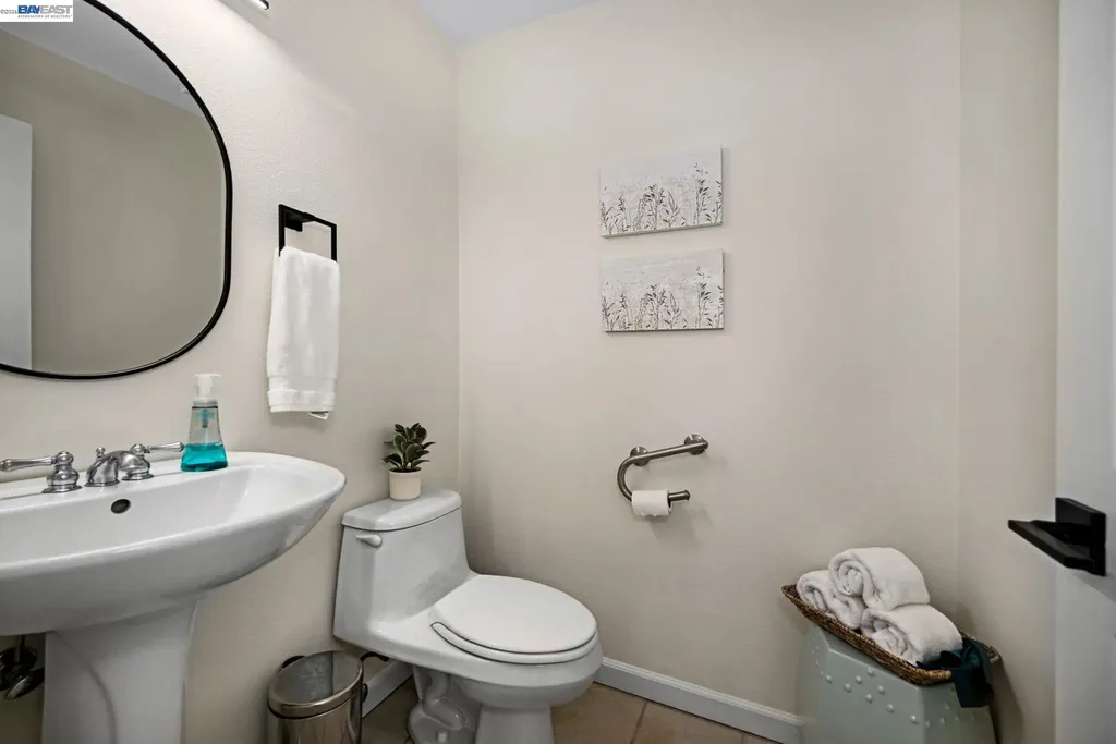 2473 Centennial Lane Hayward CA 94541