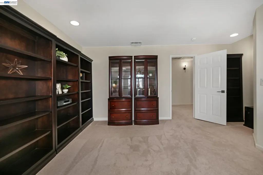 2473 Centennial Lane Hayward CA 94541
