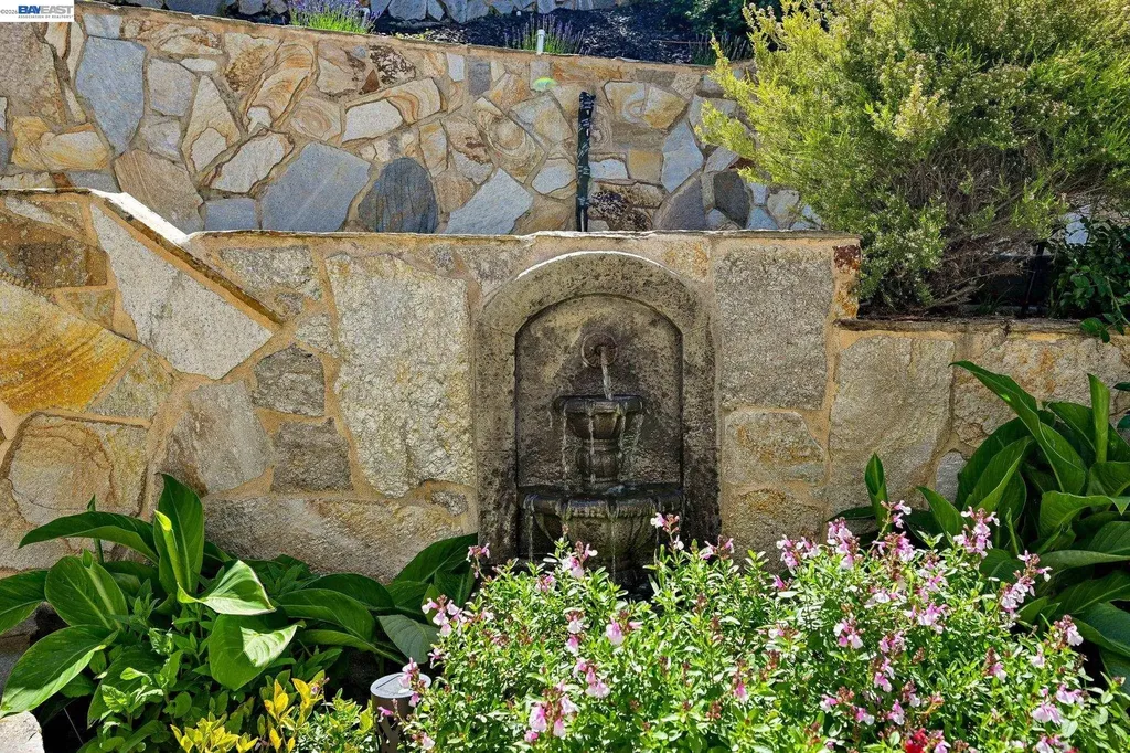 2473 Centennial Lane Hayward CA 94541