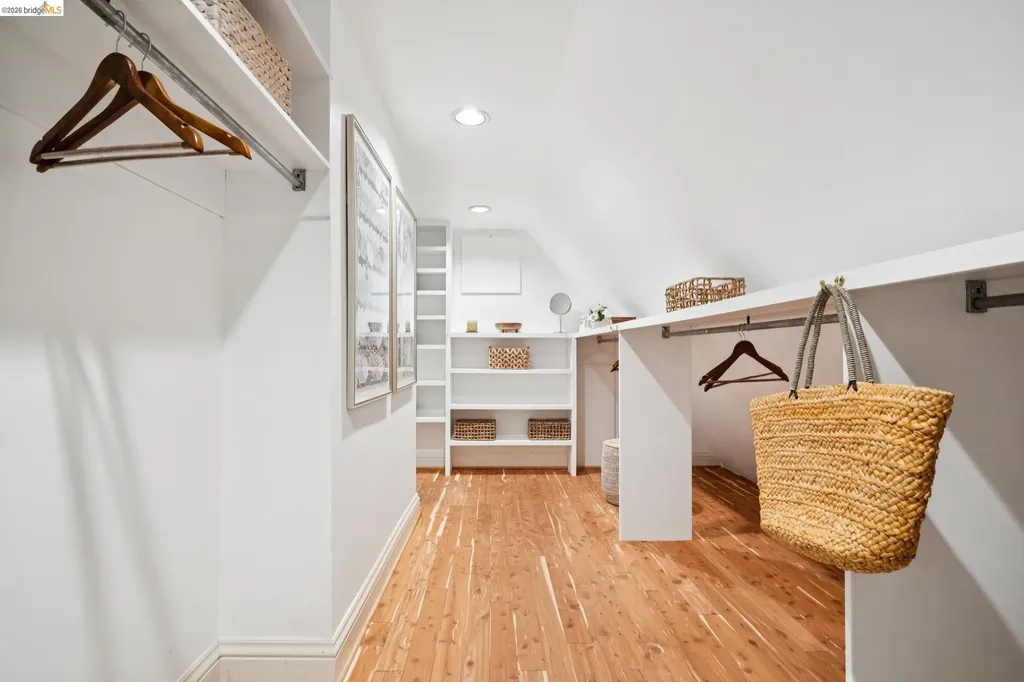 305 Sheridan Avenue Piedmont CA 94611
