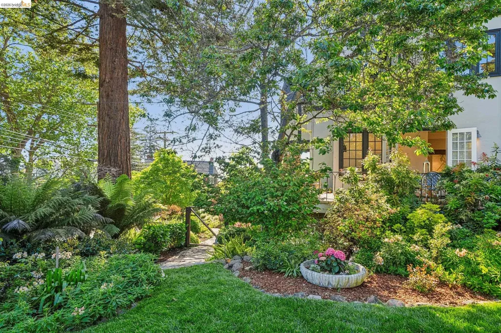 305 Sheridan Avenue Piedmont CA 94611