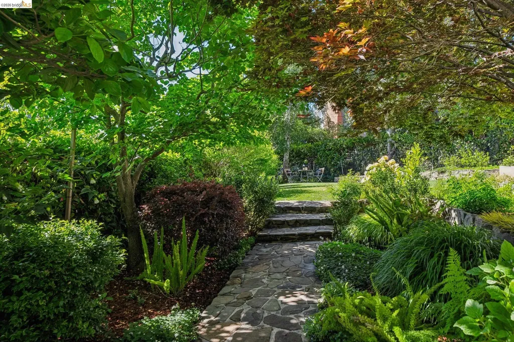 305 Sheridan Avenue Piedmont CA 94611
