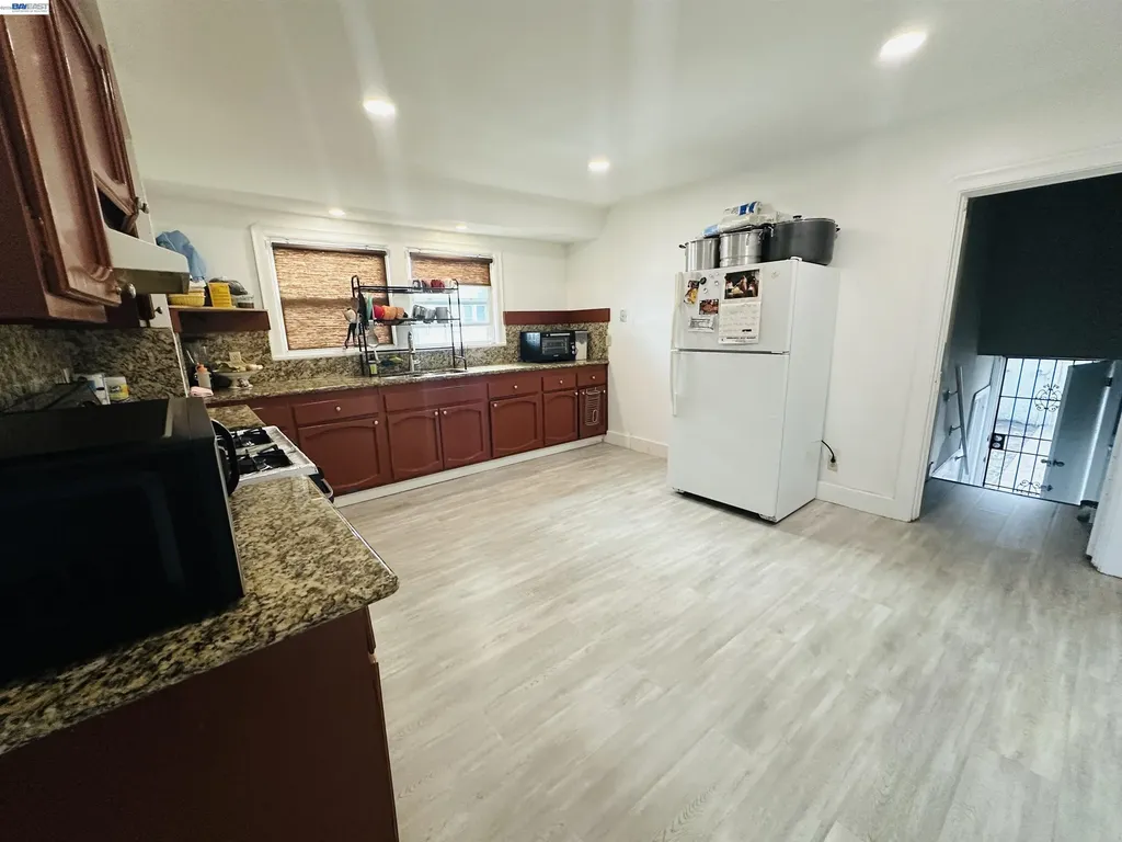 1301 60th Avenue Oakland CA 94621