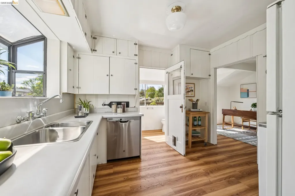 858 Neilson Street Berkeley CA 94707