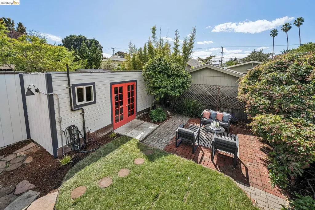 858 Neilson Street Berkeley CA 94707