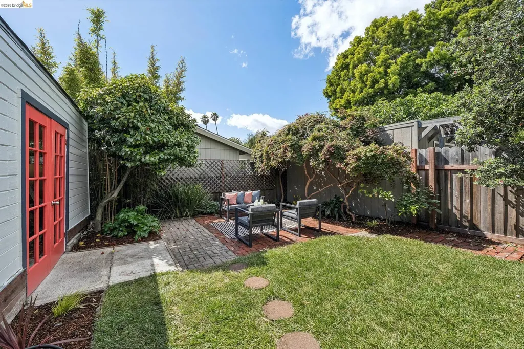 858 Neilson Street Berkeley CA 94707