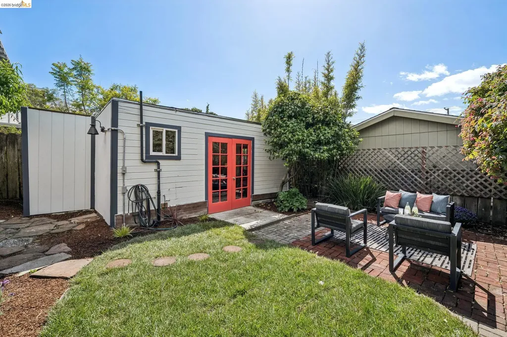 858 Neilson Street Berkeley CA 94707