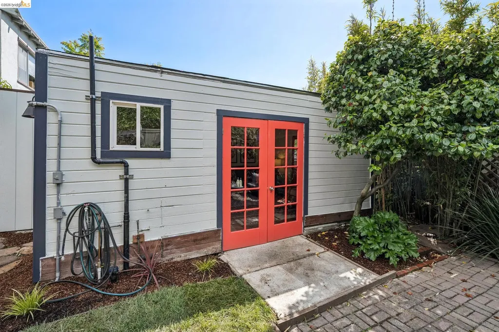 858 Neilson Street Berkeley CA 94707