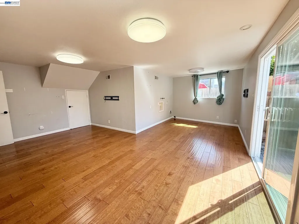 1033 Fountain Street Alameda CA 94501