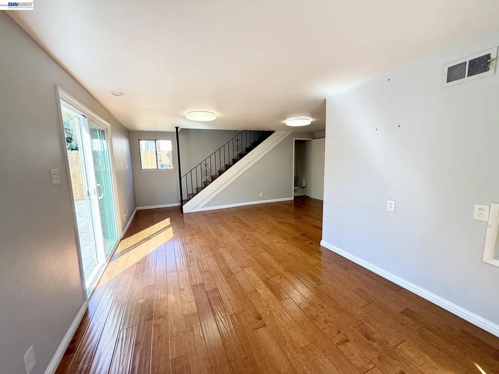 1033 Fountain Street Alameda CA 94501