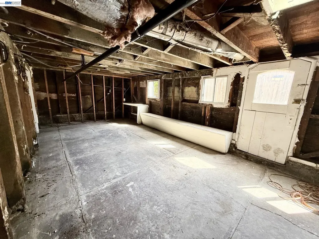 1033 Fountain Street Alameda CA 94501
