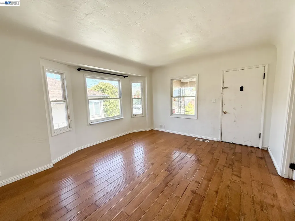 1033 Fountain Street Alameda CA 94501