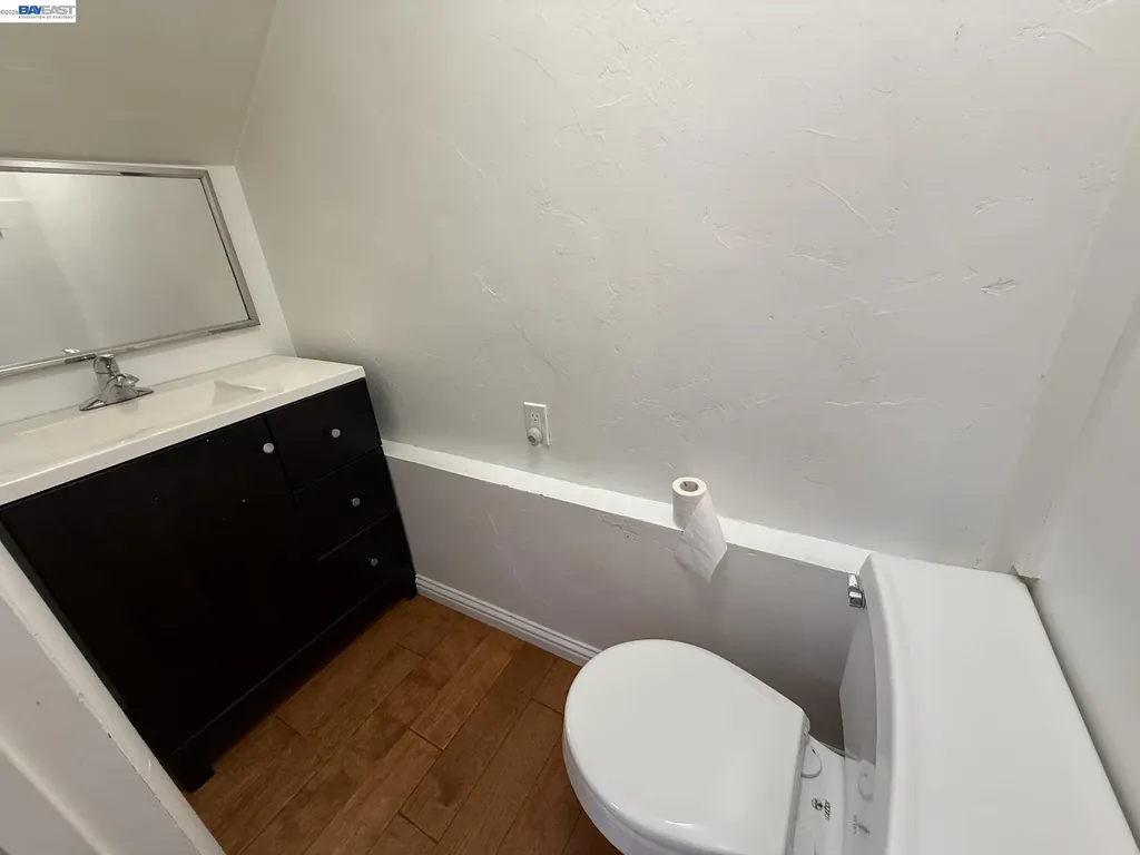 1033 Fountain Street Alameda CA 94501