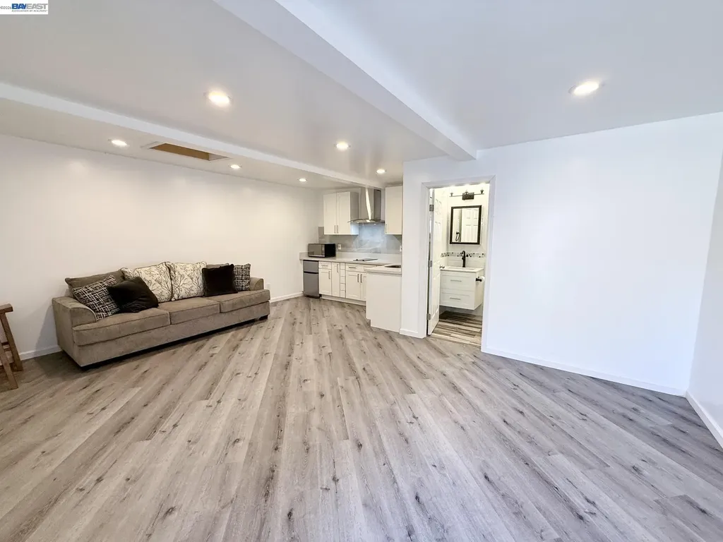1033 Fountain Street Alameda CA 94501