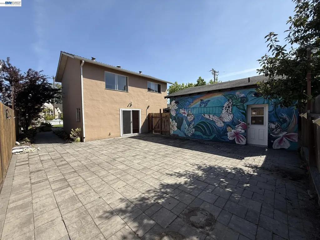 1033 Fountain Street Alameda CA 94501
