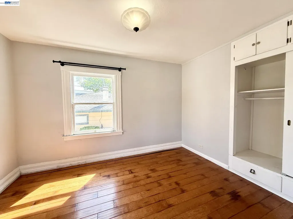 1033 Fountain Street Alameda CA 94501