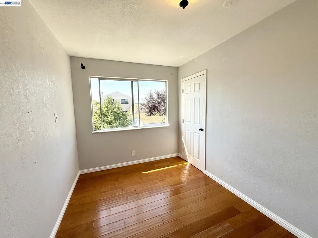 1033 Fountain Street Alameda CA 94501