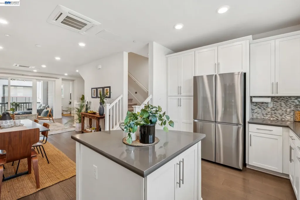 1815 Balsa Street Alameda CA 94501