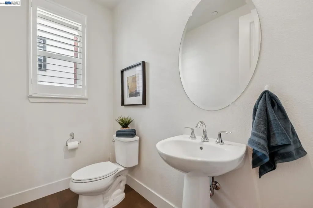 1815 Balsa Street Alameda CA 94501