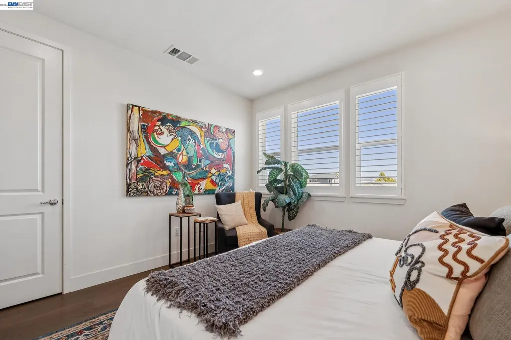 1815 Balsa Street Alameda CA 94501