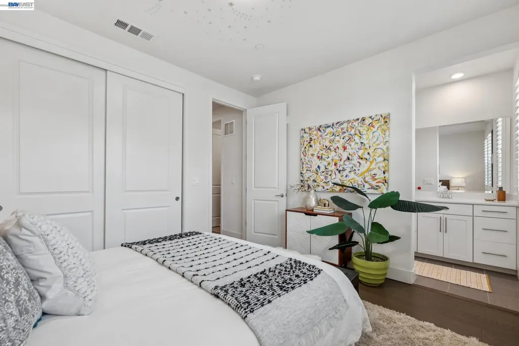 1815 Balsa Street Alameda CA 94501