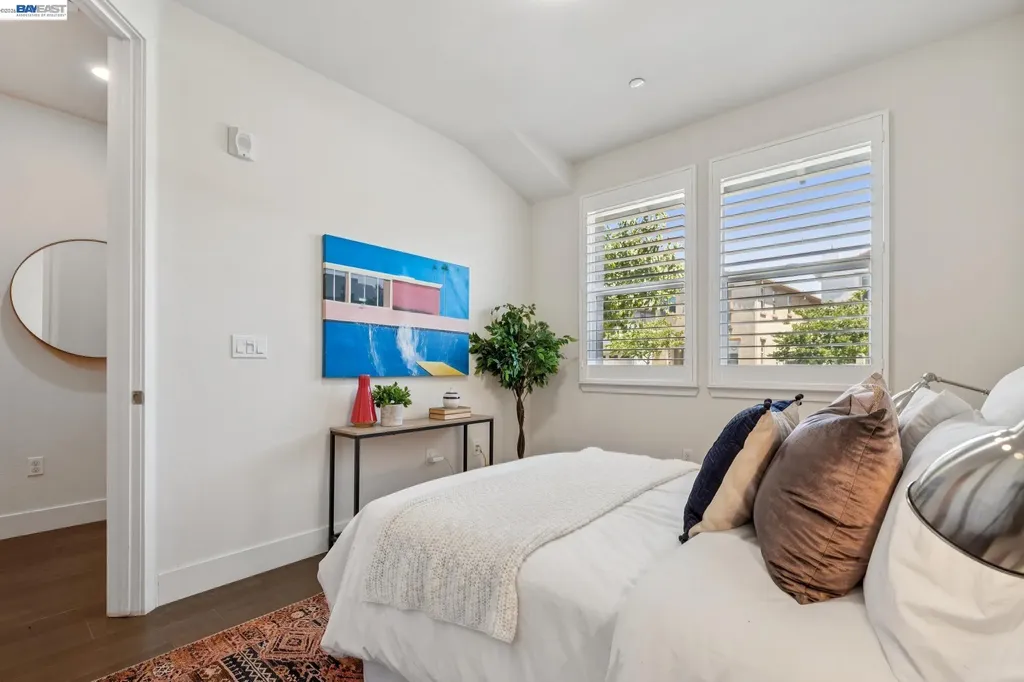 1815 Balsa Street Alameda CA 94501