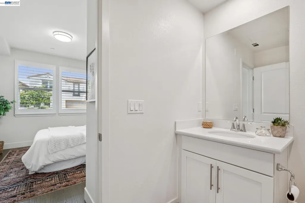 1815 Balsa Street Alameda CA 94501