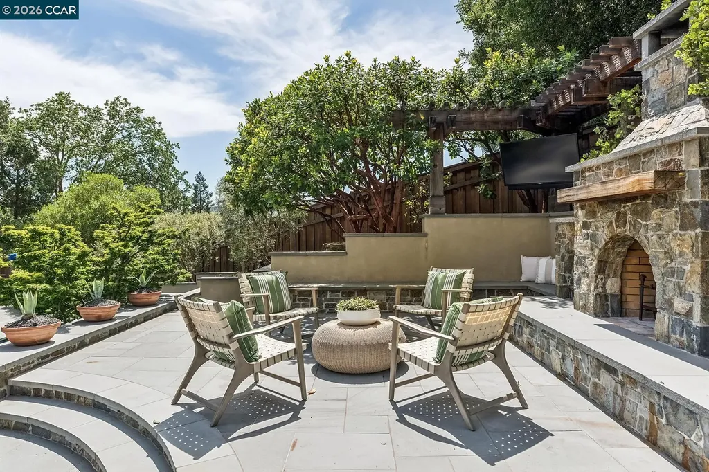 1089 Rahara Drive Lafayette CA 94549