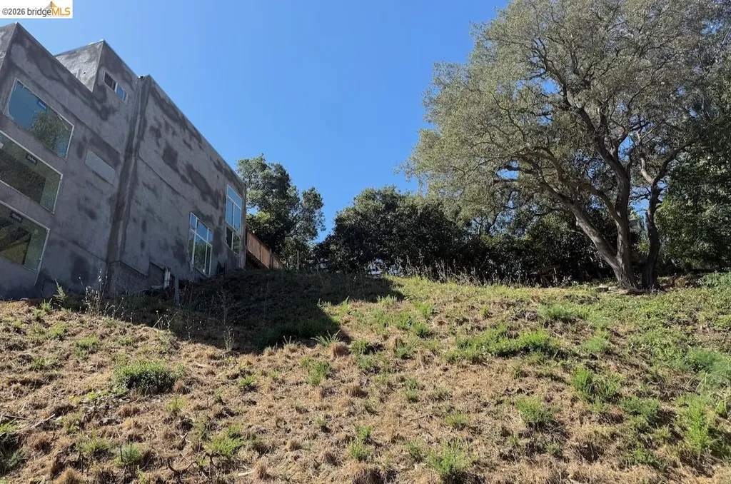 0 Sheridan Oakland CA 94618