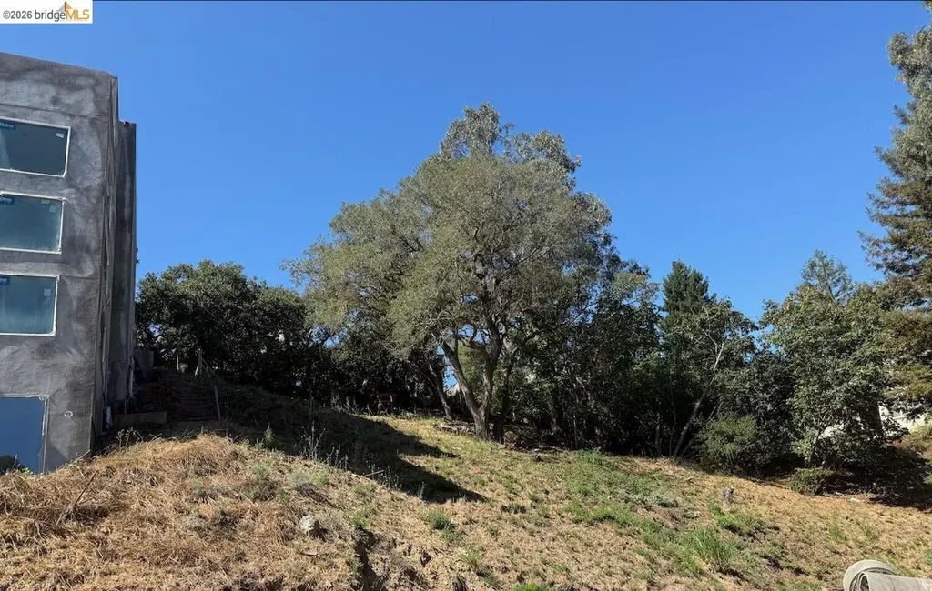 0 Sheridan Oakland CA 94618