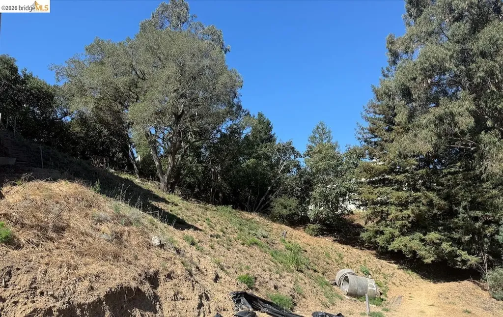 0 Sheridan Oakland CA 94618