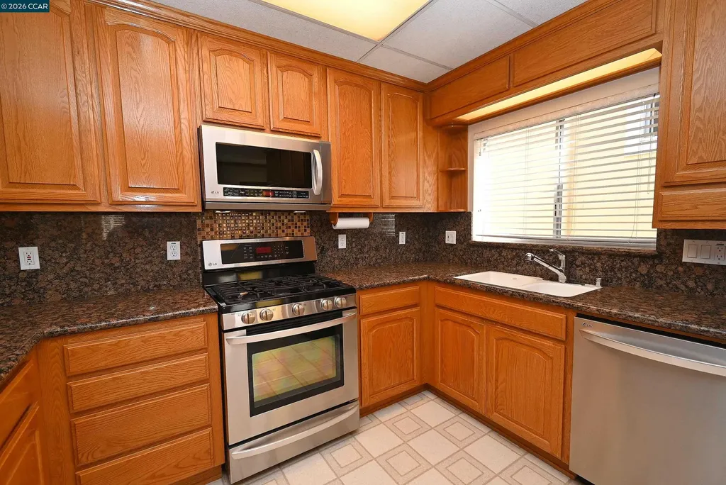 625 Winslow Street Crockett CA 94525