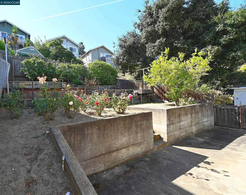 625 Winslow Street Crockett CA 94525