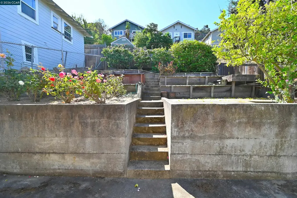625 Winslow Street Crockett CA 94525