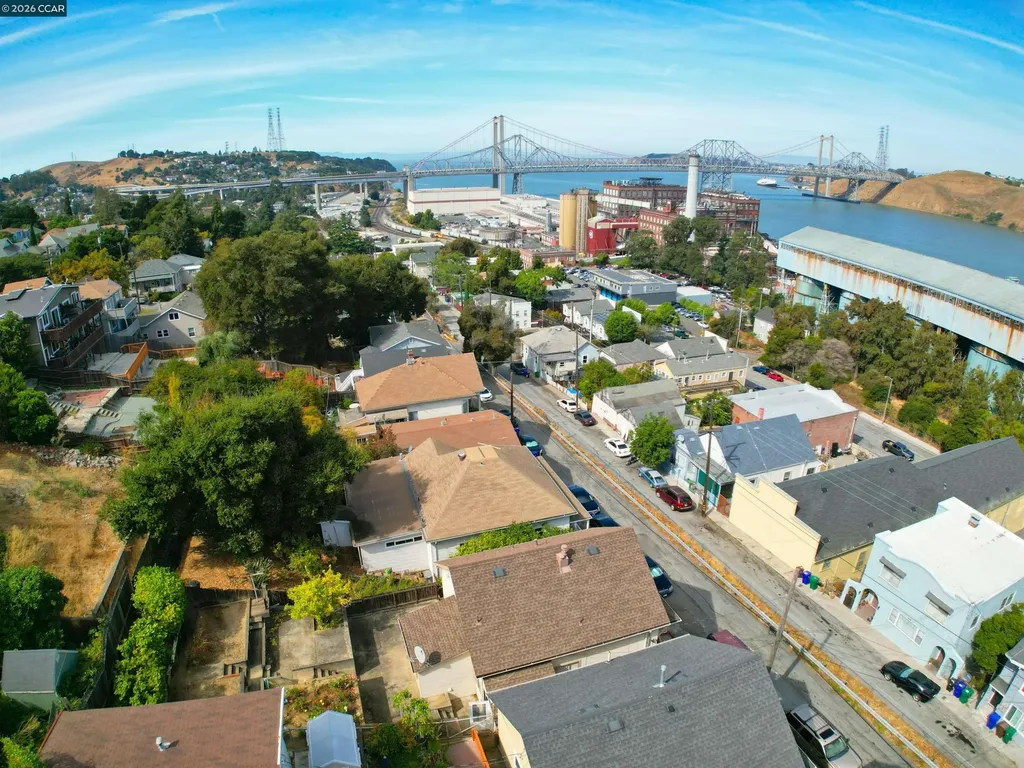 625 Winslow Street Crockett CA 94525