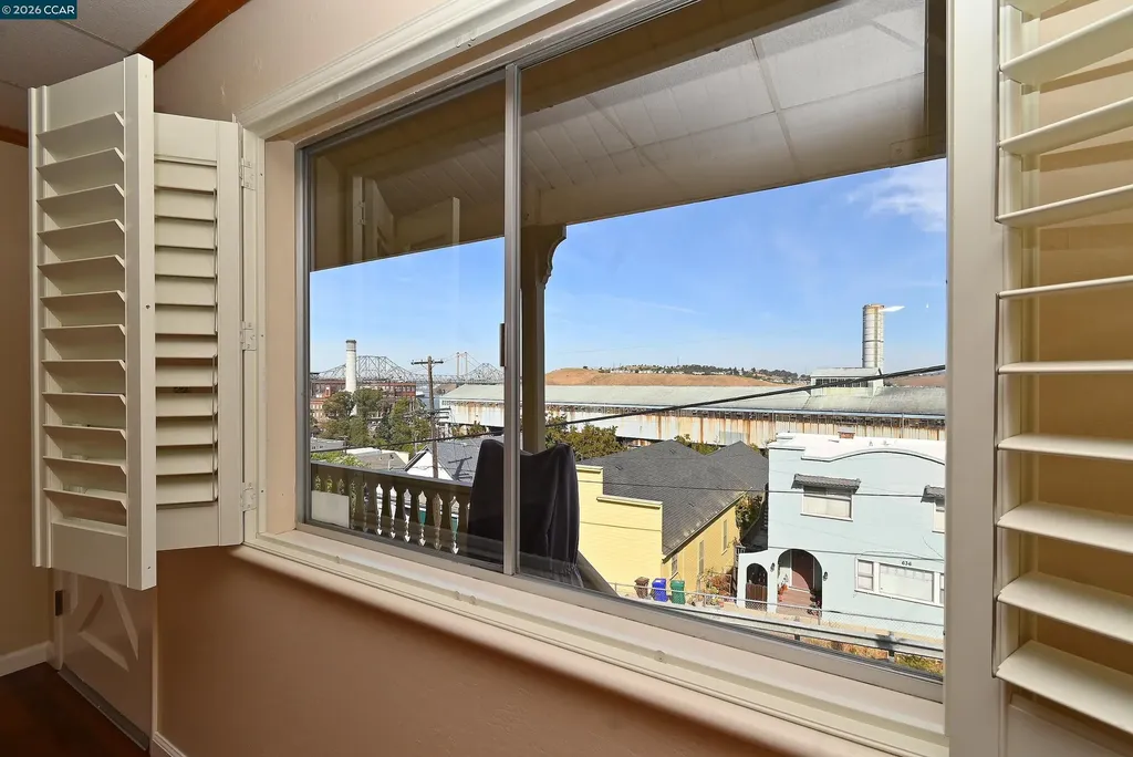 625 Winslow Street Crockett CA 94525