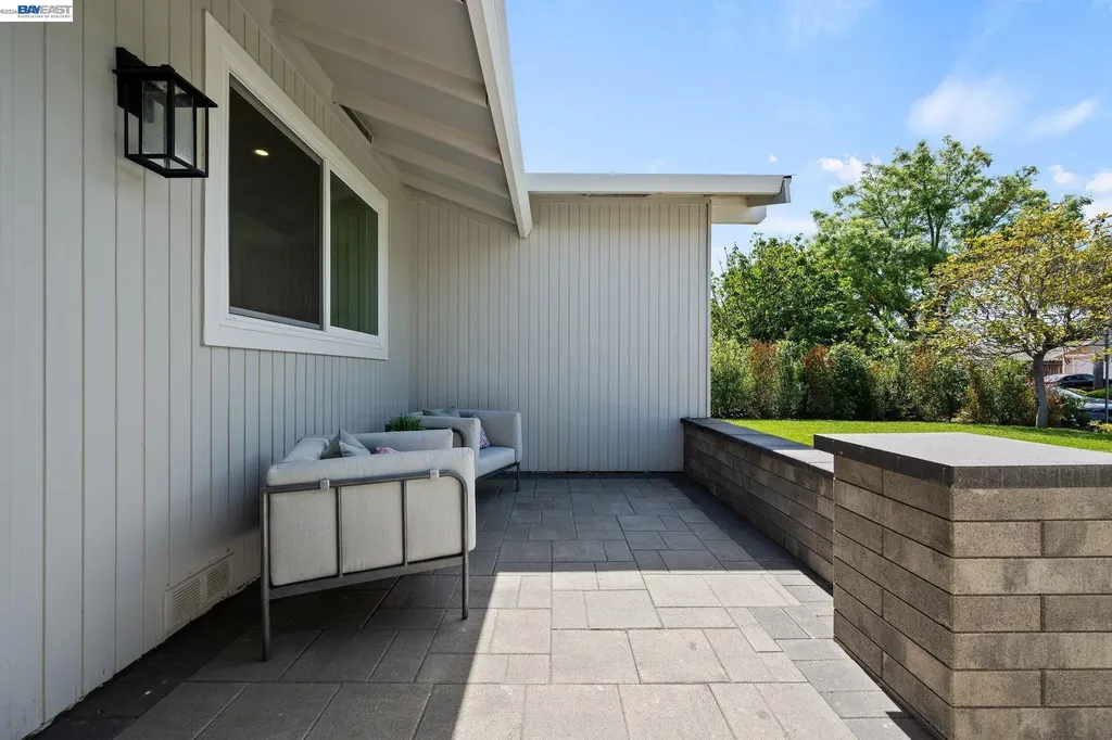 35279 Farnham Drive Newark CA 94560