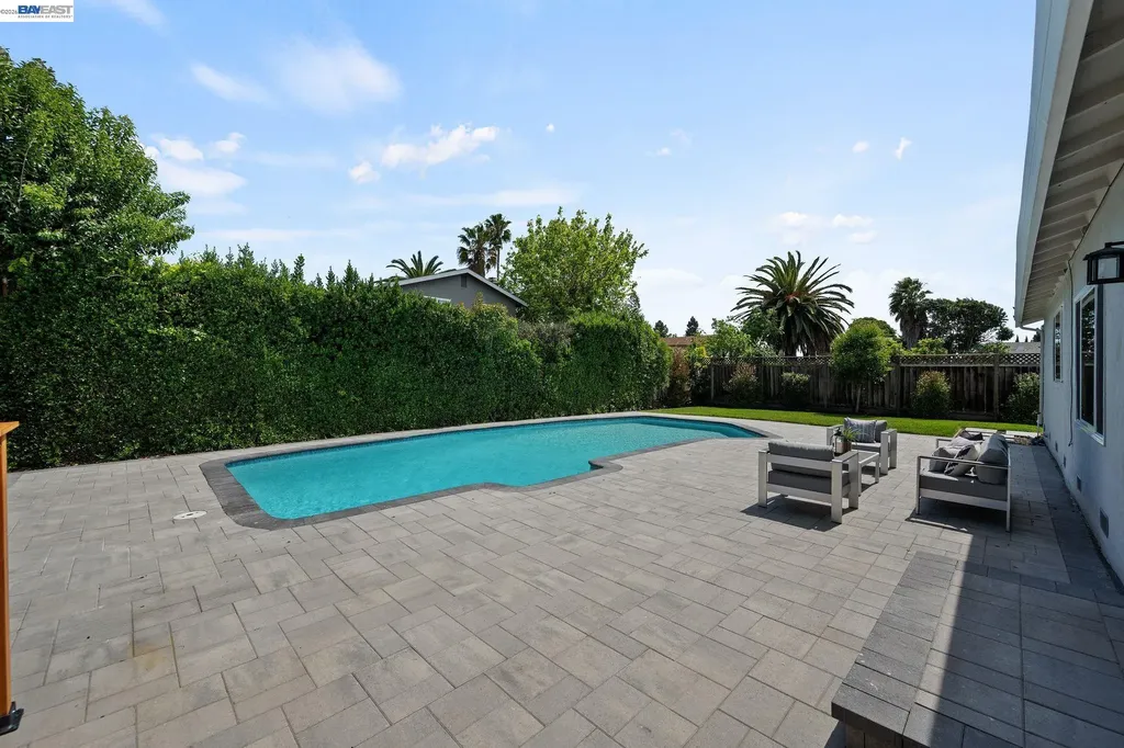 35279 Farnham Drive Newark CA 94560