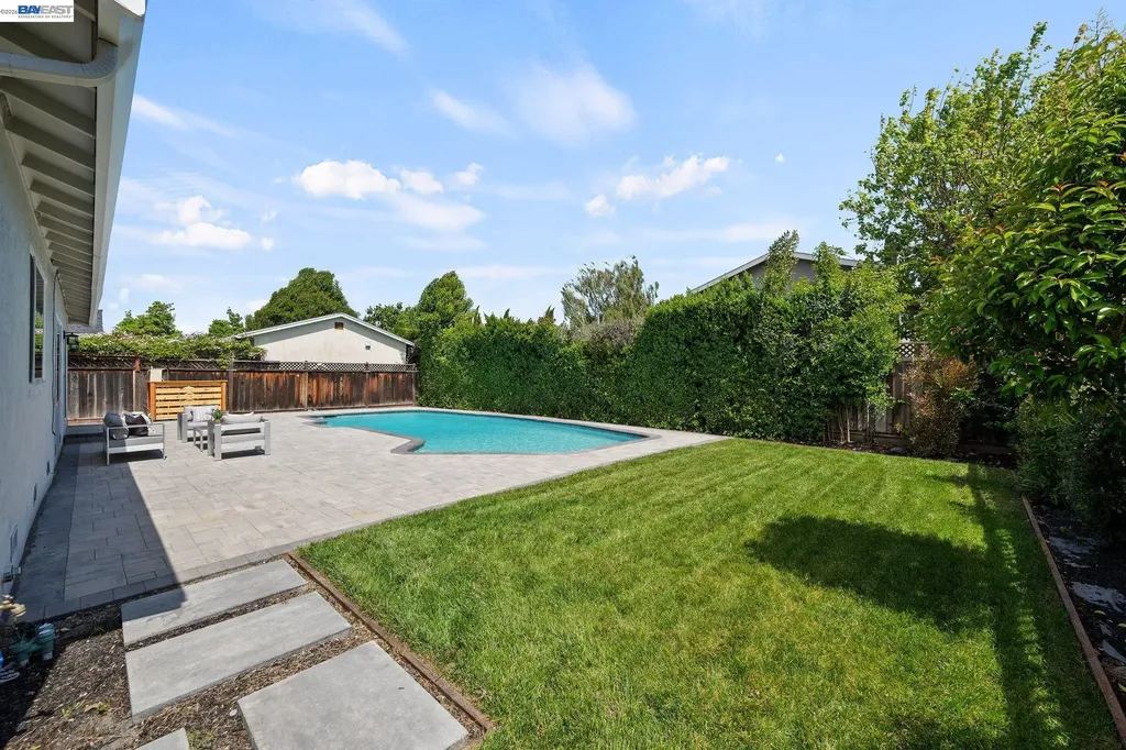 35279 Farnham Drive Newark CA 94560