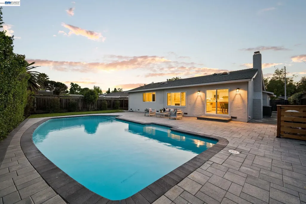35279 Farnham Drive Newark CA 94560