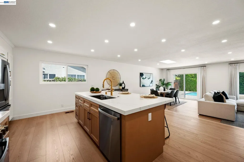 35279 Farnham Drive Newark CA 94560