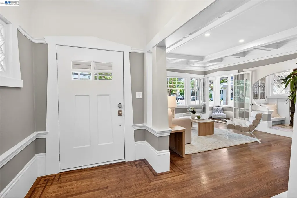 3103 Central Avenue Alameda CA 94501