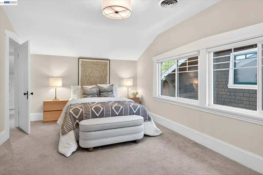 3103 Central Avenue Alameda CA 94501