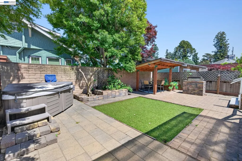 3103 Central Avenue Alameda CA 94501