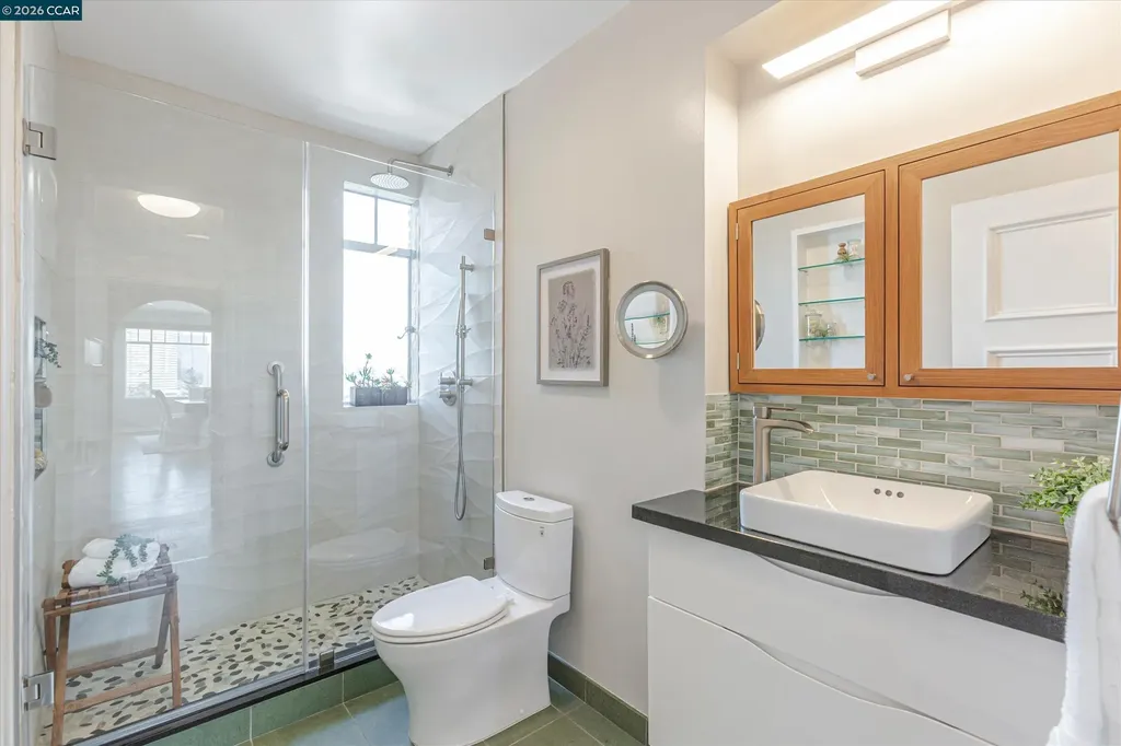 492 Staten Avenue Oakland CA 94610