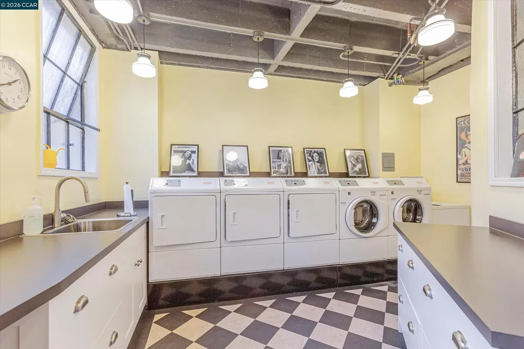 492 Staten Avenue Oakland CA 94610